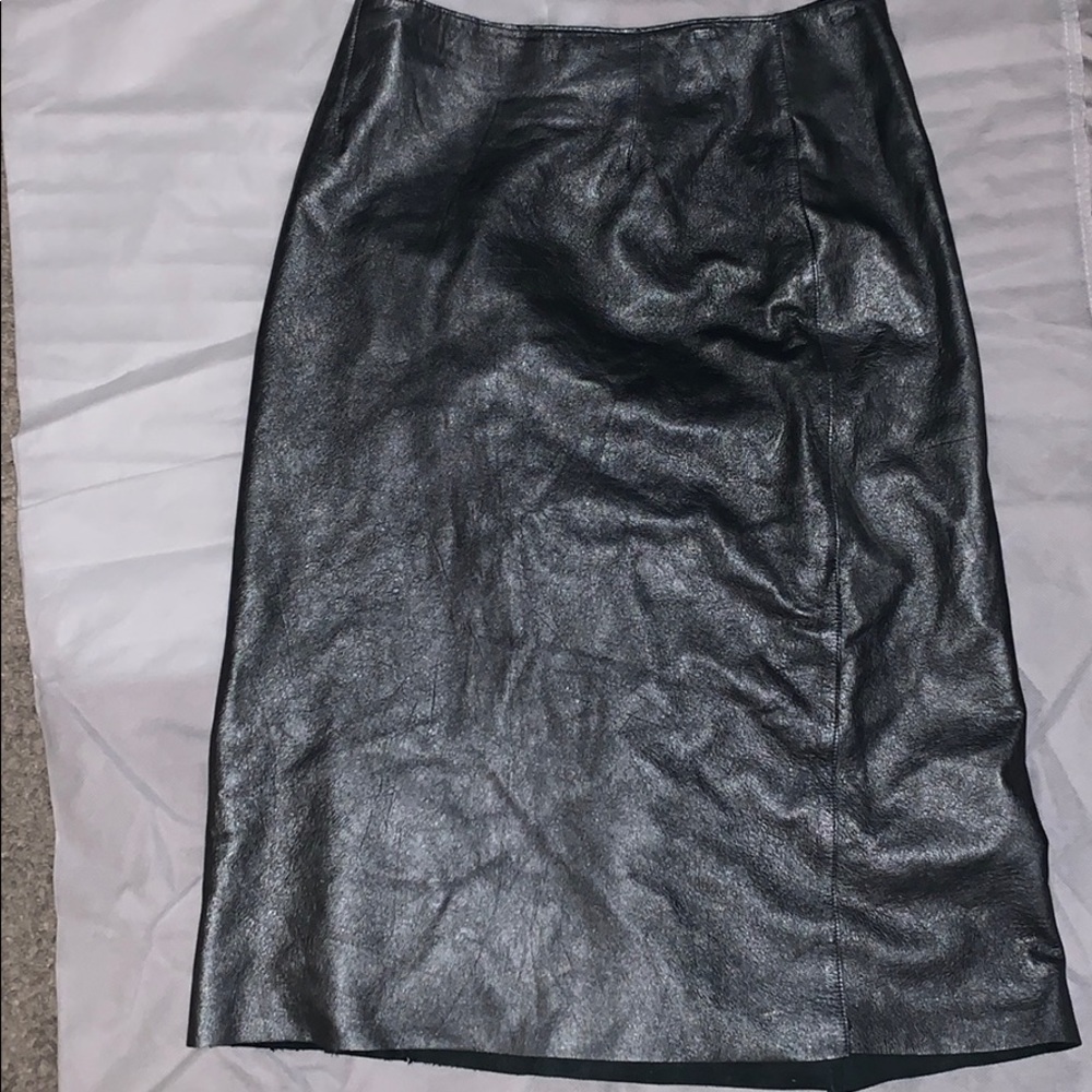 🔥🔥Women’s BCBG leather skirt Sz 10 worn once🔥🔥